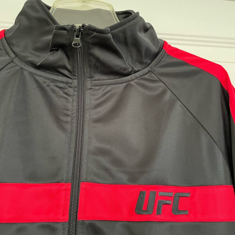 UFC JACKET New without tags! SIZE large